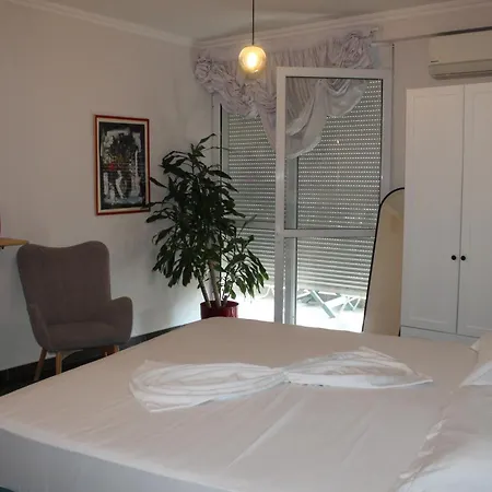 Appartement Emerald By Adore,