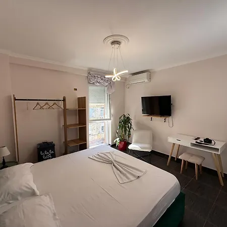 Emerald By Adore, Appartement