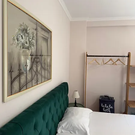 Emerald By Adore, Appartement *