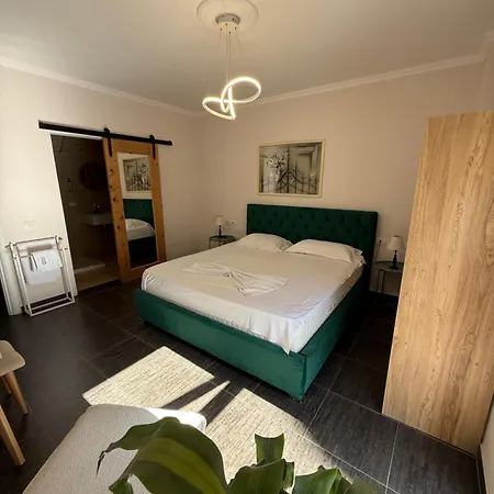 Emerald By Adore, Appartement