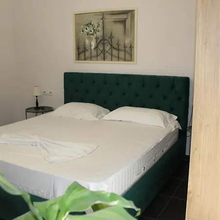 Emerald By Adore, Tirana